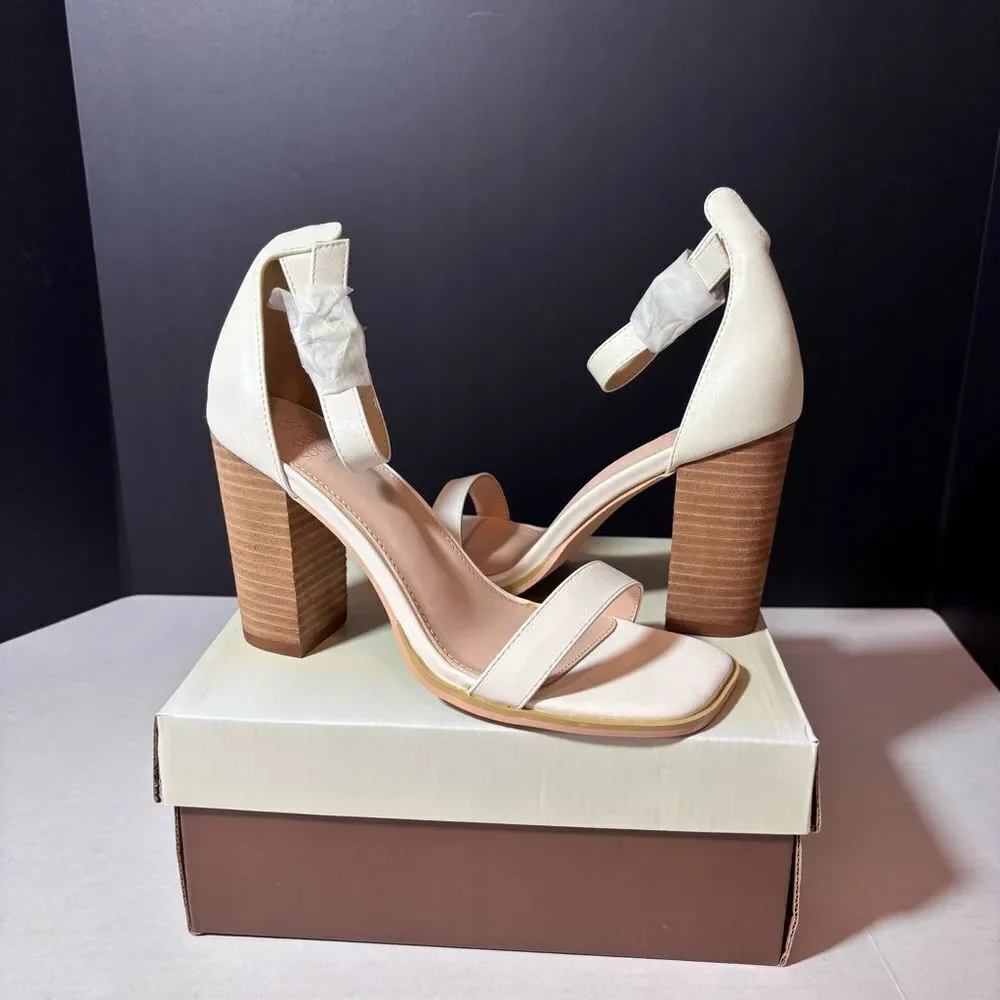 Oasis Society Nyla Heels in White Size 9 NEW in box